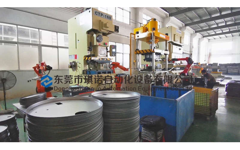 工業(yè)機器人機械手哪些優(yōu)勢