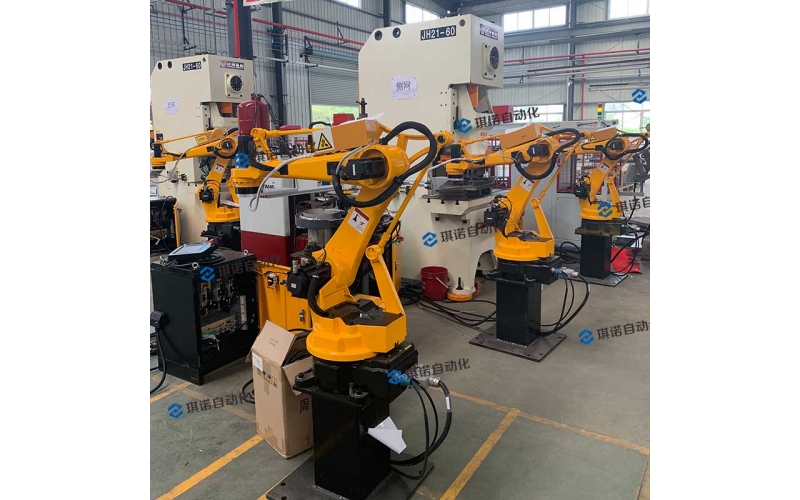 沖壓機械手在工業(yè)制造中的應用