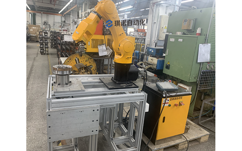 可靠又高效，這就是沖壓機(jī)械手的性能特點(diǎn)